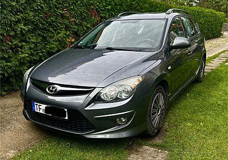 Hyundai i30 CW 1.6 Classic - TÜV 05/27