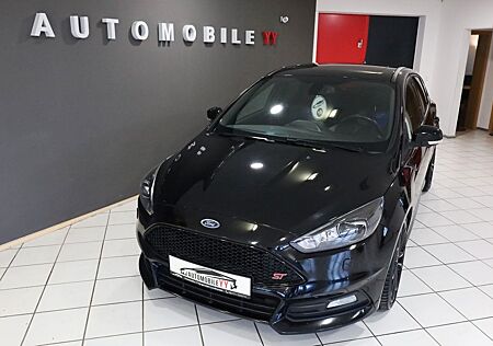 Ford Focus Lim.2.0 TDCi ST-Line,Aut,BiXen,Navi,Pdc,SD