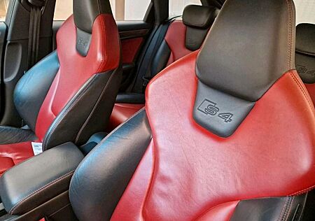 Audi S4 3.0 TFSI quattro Avant Exclusive, Schalensitz