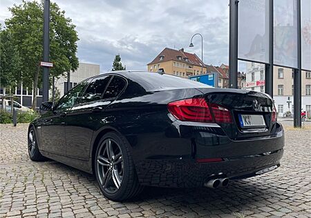 BMW 528i -
