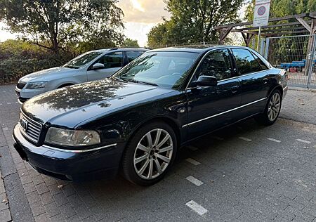 Audi A8 4.2 tiptronic quattro Langversion -