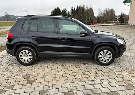VW Tiguan Volkswagen 2.0 TDI Track & Field Track & Field
