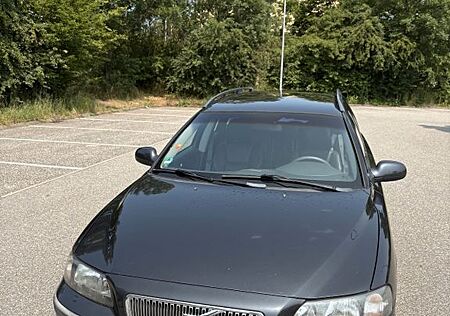 Volvo V70 T5 -2,3