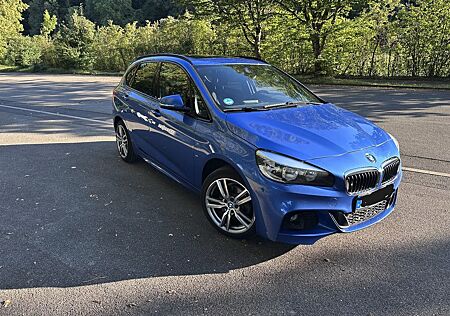 BMW 2er 220 Active Tourer 220d xDrive Sport Line A S...
