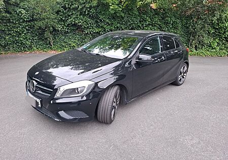 Mercedes-Benz A 200 -