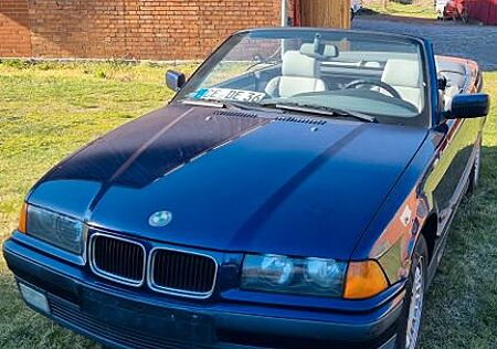 BMW 320i Cabrio