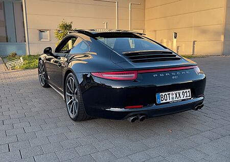 Porsche 911 Urmodell 911 Carrera 4 Coupe -Approved, Voll, Top Zustand