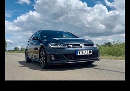 VW Golf Volkswagen 2.0 TDI 135kW SCR DSG GTD Variant GTD