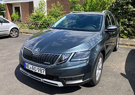 Skoda Octavia 2.0 TSI DSG 4x4 Scout Combi *Wie Neu*