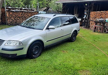 VW Passat Variant Volkswagen 2.0 96kW Comfortline Variant ...