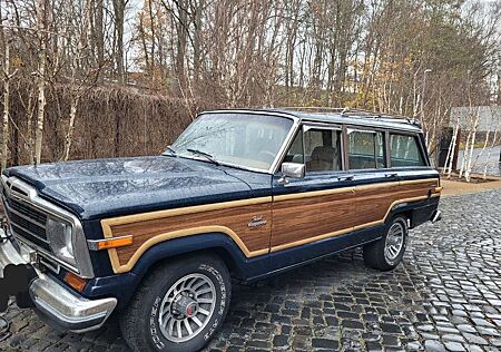 Jeep Wagoneer