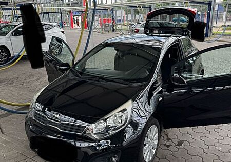 Kia Rio 1.2 FIFA World Cup Edition FIFA World Cu...