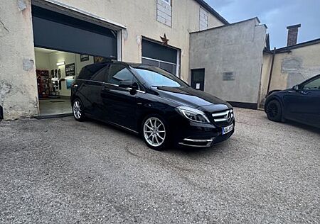 Mercedes-Benz B 200 CDI BlueEFFICIENCY Edition Sport