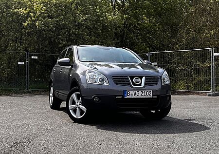 Nissan Qashqai 2.0 ALL-MODE TOP ZUSTAND NEU TÜV