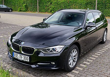 BMW 320d Touring Sport Line - Leder Navi Prof