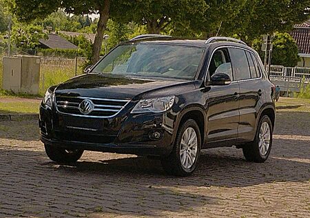 VW Tiguan Volkswagen Sport & Style 4Motion TÜV NEU AHK S-HEFT