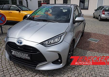 Toyota Yaris Hybrid 1.5 VVT-i Team Deutschland