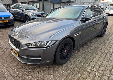 Jaguar XE 2.0 D R-Sport