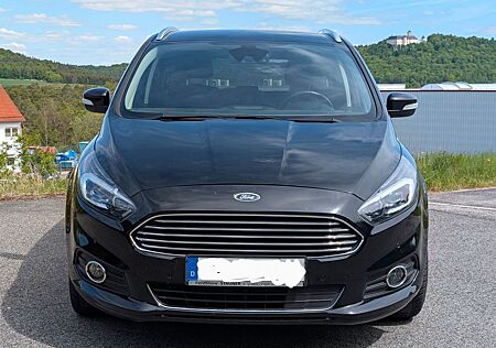 Ford S-Max 2,0 TDCi 110kW Titanium Titanium