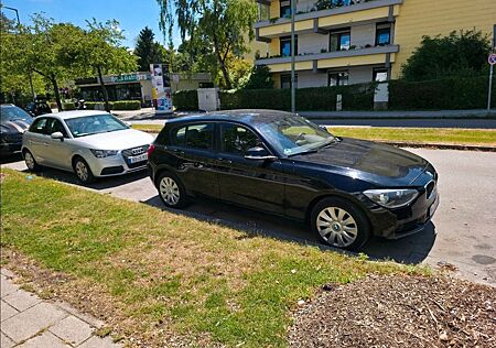 BMW 116i - Navi, LED-Scheinwefer, Alwetterreifen
