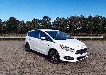 Ford S-Max 2,0 TDCi 132kW Titanium Titanium