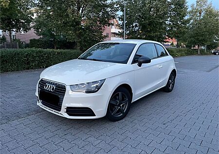 Audi A1 1.2 TFSI 2 Hand Fahrbereit