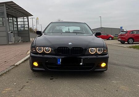 BMW 523i