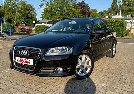 Audi A3 Sportback 2.0 TDI Ambiente Xenon Navi Tempo