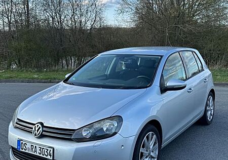 VW Golf Volkswagen 1.8 in Top-Zustand | TÜV bis 01/2027 |