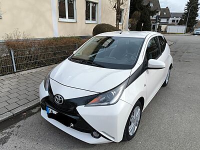 Toyota Aygo (X) 1,0-l-VVT-i x-play touch x-play touch