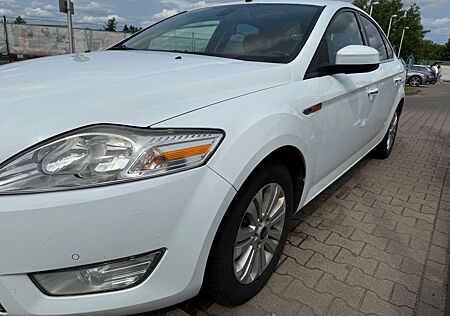 Ford Mondeo 2,0 Ghia Ghia