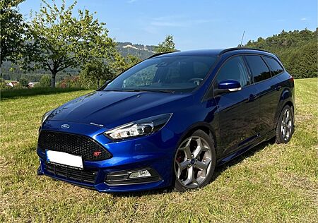 Ford Focus 2,0TDCi ST Leder-Exklusiv-Paket Turnier ST