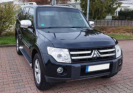 Mitsubishi Pajero 3,2 DI-D 4WD Instyle Automatik