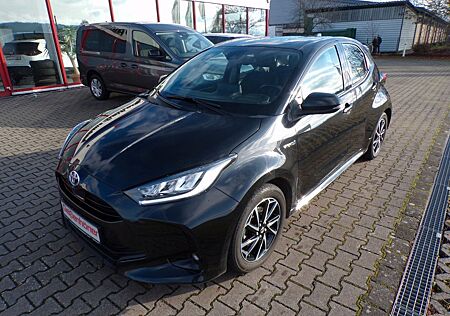 Toyota Yaris Hybrid 116 PS Team Deutschland Car Play