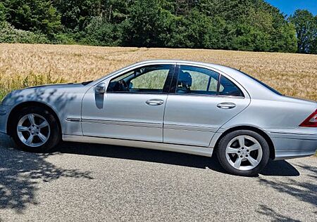 Mercedes-Benz C 180 KOMPRESSOR AVANTGARDE Avantgarde