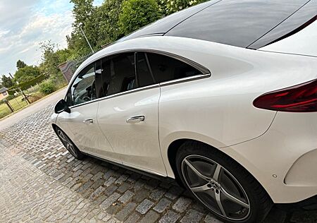 Mercedes-Benz EQE 350+ -