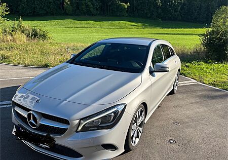 Mercedes-Benz CLA 200 Shooting Brake -