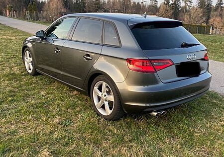 Audi A3 2.0 TDI S tronic quattro S line Sportb. S...
