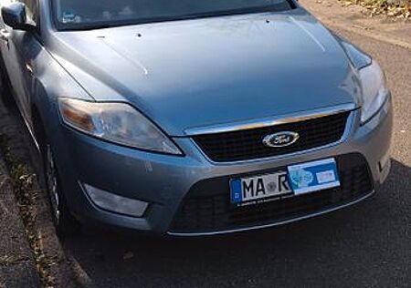 Ford Mondeo 2,0 Ghia Ghia