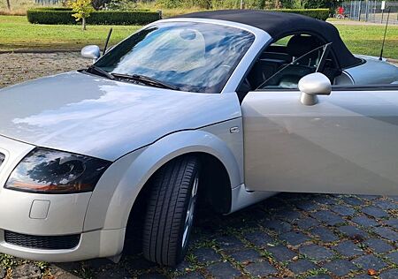 Audi TT Roadster 1.8T 132 kW - Xenon Bose Windschott