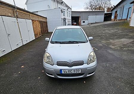 Toyota Yaris 1.3 -