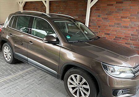 VW Tiguan Volkswagen 2.0 TDI BlueMotion Tech Sport & Style...
