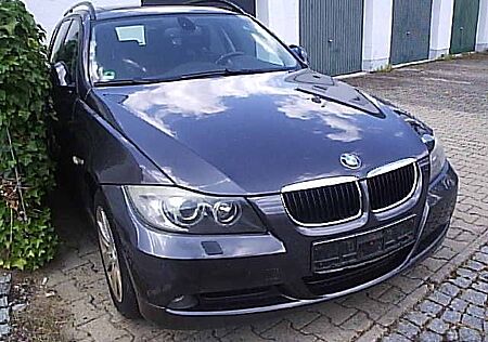 BMW 320d touring DPF *KLIMA*NAVI*AUTOMATIC*LEDER