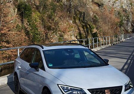 Seat Leon 2.0 TSI CUPRA 4Drive DSG ST PANO SOUND