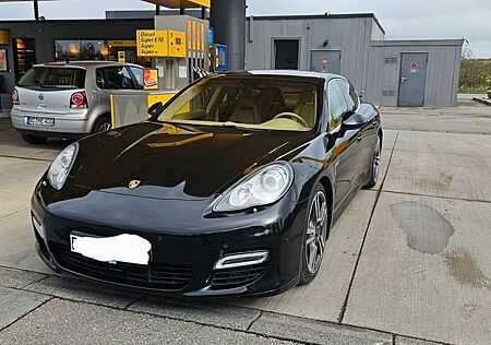 Porsche Panamera V8 Turbo 4S