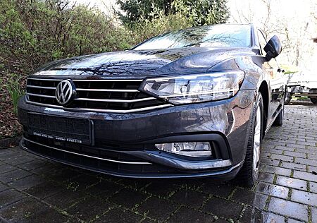 VW Passat Variant Volkswagen 2.0 TDI SCR DSG Business Vari...