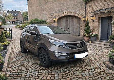 Kia Sportage 2.0 CRDi 4WD Dream-Team Automatik D...