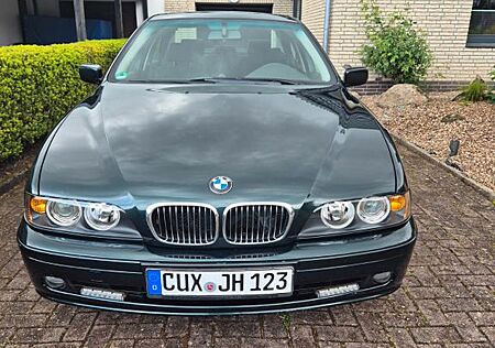 BMW 540i A -