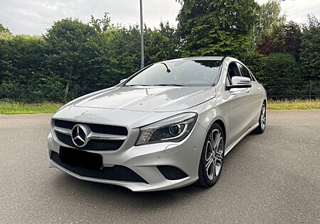 Mercedes-Benz CLA 180 -