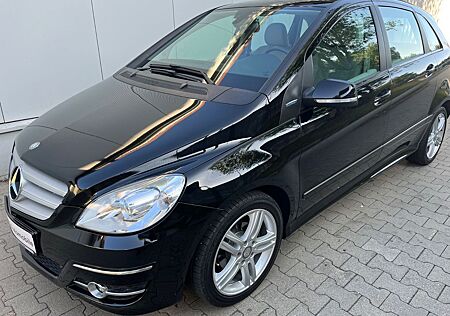 Mercedes-Benz B 160 B -Klasse Navi Klima Sitzheizung 62 Tkm